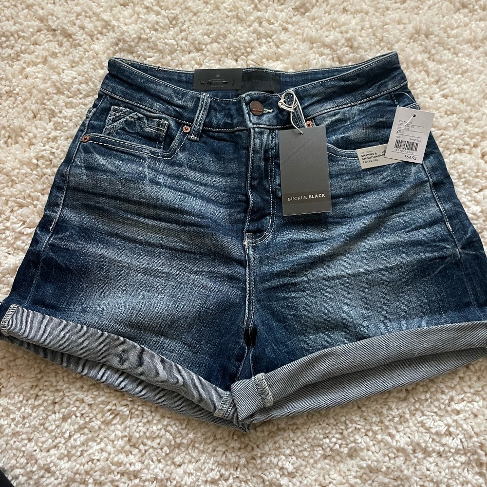 NWT Womens Buckle Jean Shorts
